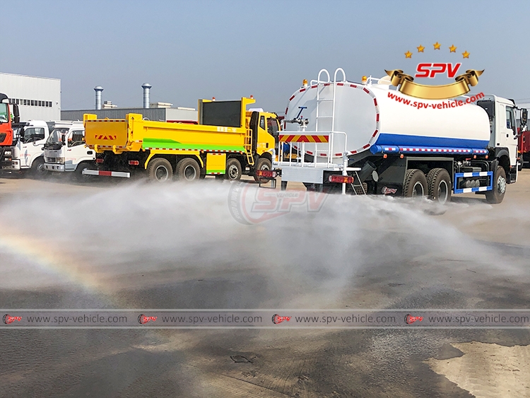 20,000 Litres Water Spraying Truck Sinotruk - Rear Spraying